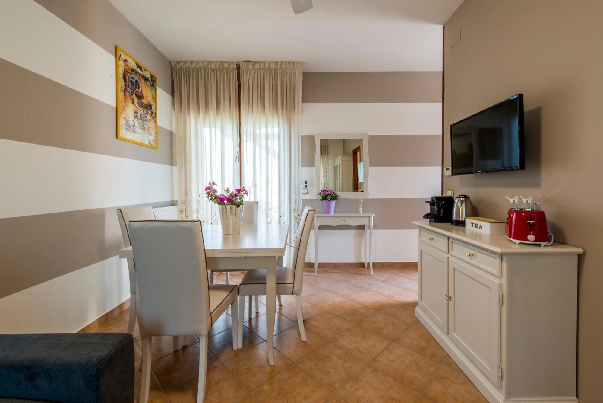 Italianflat - Peschiera Residence Peschiera del Garda Exteriör bild